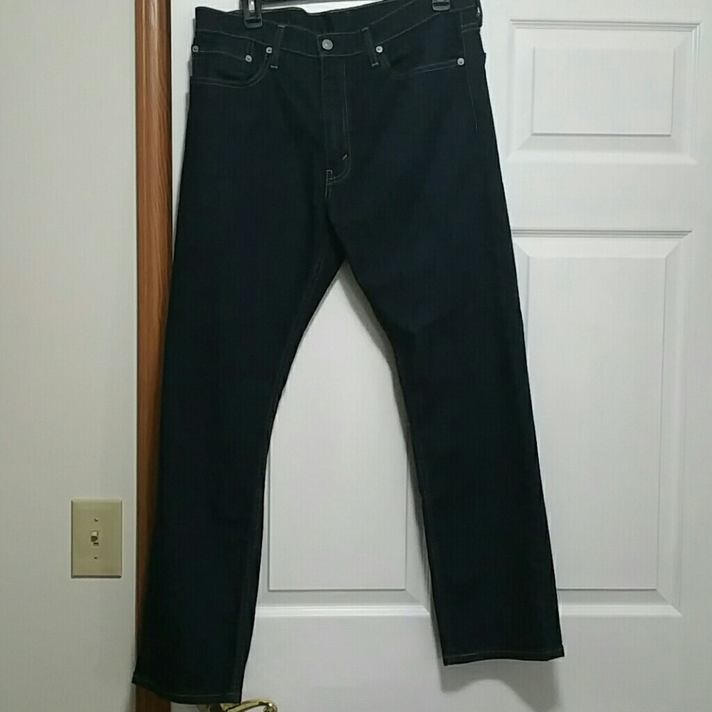 NWOT Dark denim levis style 513